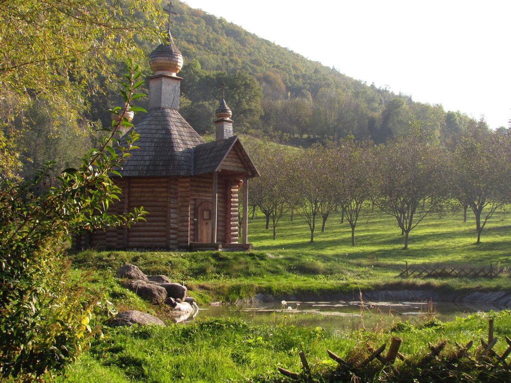 L'Estapade Des Tourelons Bed & Breakfast Saint-Jean-en-Royans Dış mekan fotoğraf