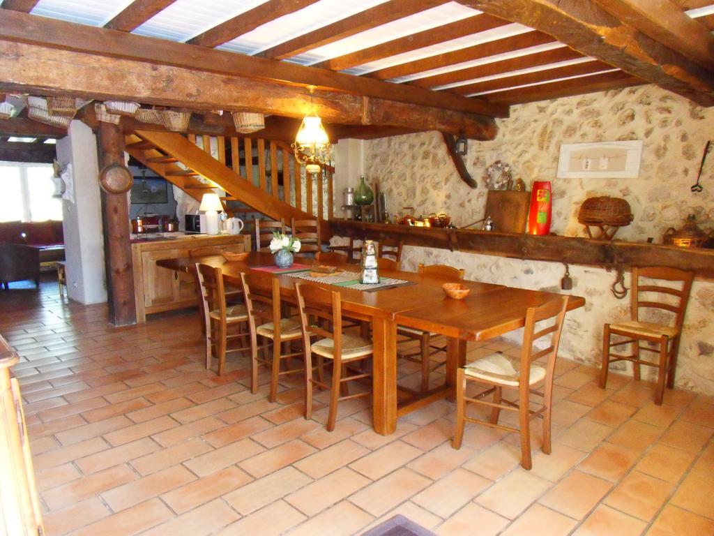 L'Estapade Des Tourelons Bed & Breakfast Saint-Jean-en-Royans Dış mekan fotoğraf